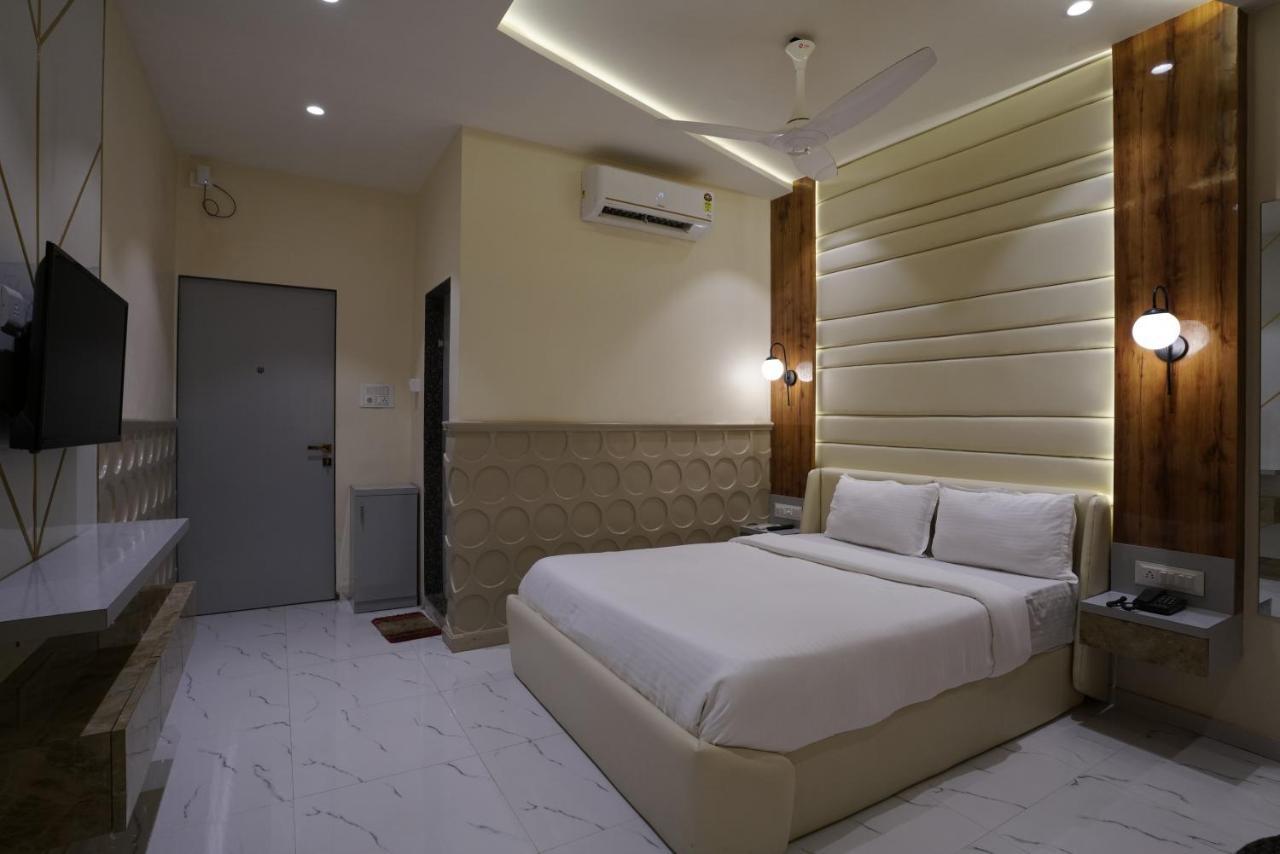 Palm Springs Beach Resort - Gorai Mumbai Exterior foto